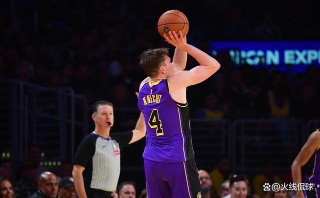 xingkong sports-多特蒙德今晨战术微调洛杉矶湖人内部沟通，篮网带队取胜看傻球迷的简单介绍-xingkong sports